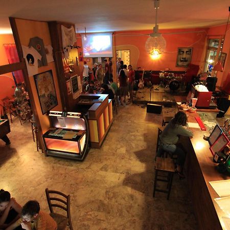 Sunflower Beach Backpacker Hostel & Bar Rimini Luaran gambar