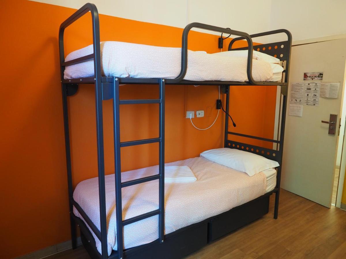Sunflower Beach Backpacker Hostel & Bar Rimini Luaran gambar