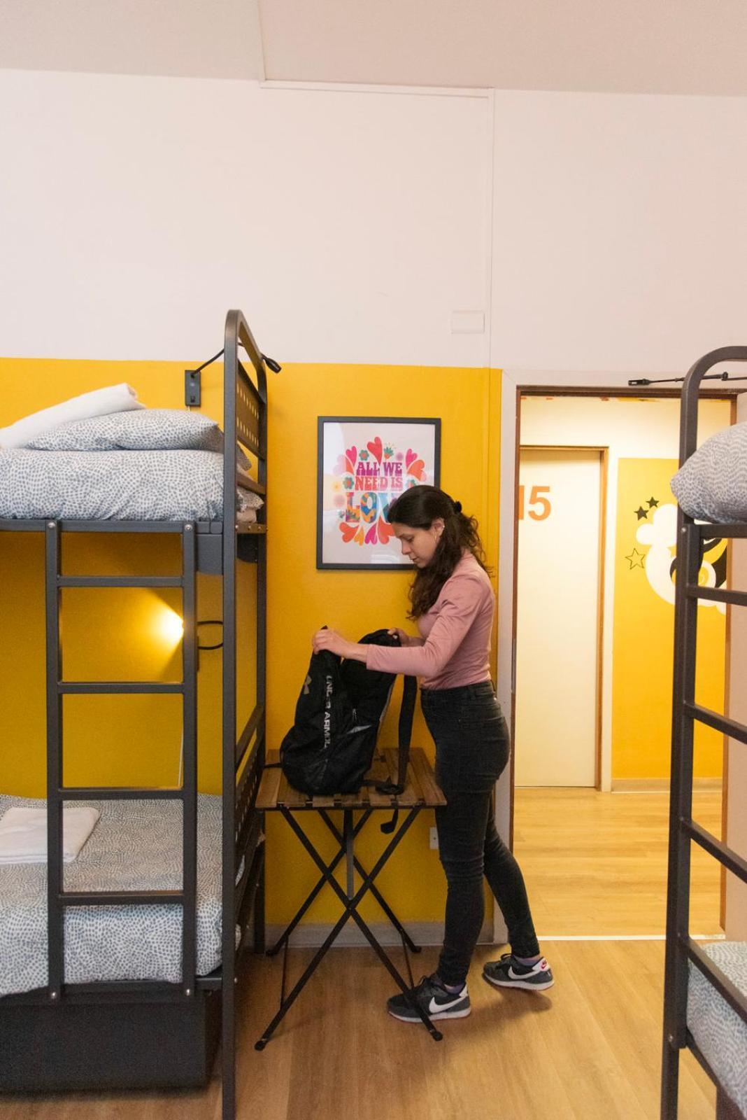 Sunflower Beach Backpacker Hostel & Bar Rimini Luaran gambar