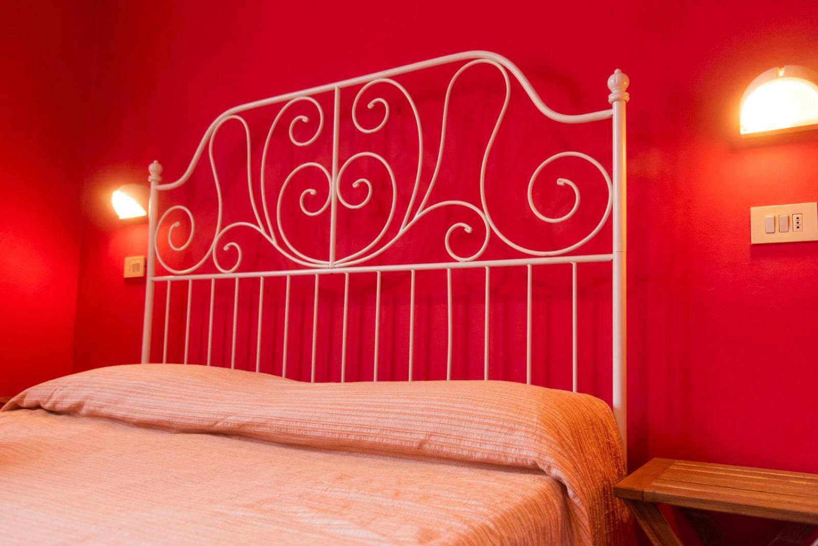 Sunflower Beach Backpacker Hostel & Bar Rimini Luaran gambar
