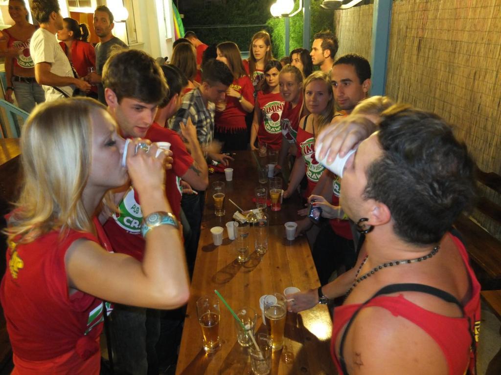 Sunflower Beach Backpacker Hostel & Bar Rimini Luaran gambar