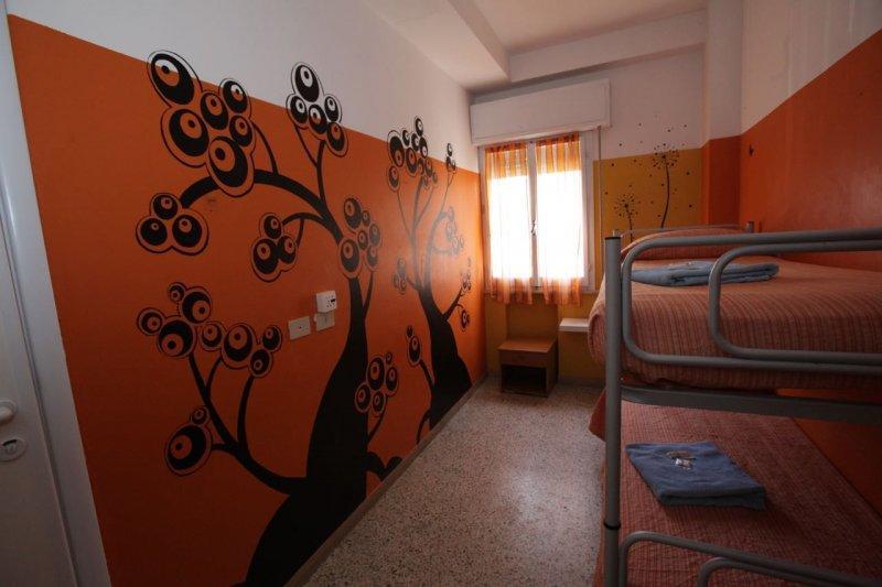Sunflower Beach Backpacker Hostel & Bar Rimini Luaran gambar