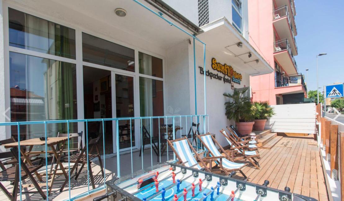Sunflower Beach Backpacker Hostel & Bar Rimini Luaran gambar